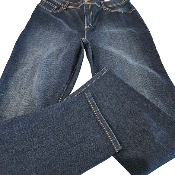 Women's NWT Chico's Short 1.5 Jeans - Picture 1 of 10